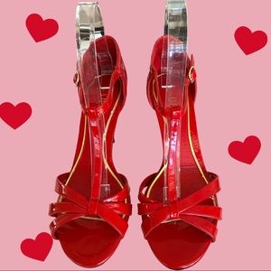 LAUREN RALPH LAUREN PATENT LEATHER HEELS. SIZE  8.5
